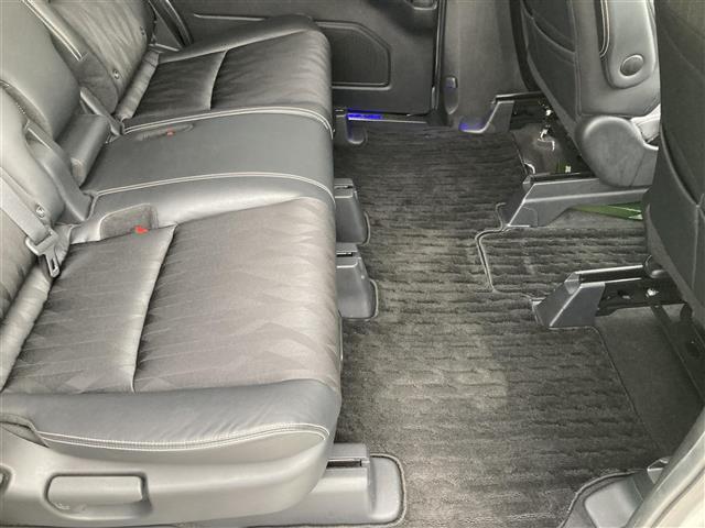 オデッセイ アブソルート・ホンダセンシング　ホンダセンシングコーナーセンサードラレコレーンキープアシストバックカメラアラウンドビューカメラＳＤナビＢＴフルセグＴＶＥＴＣ２．０　ＵＳＢ端子（30枚目）