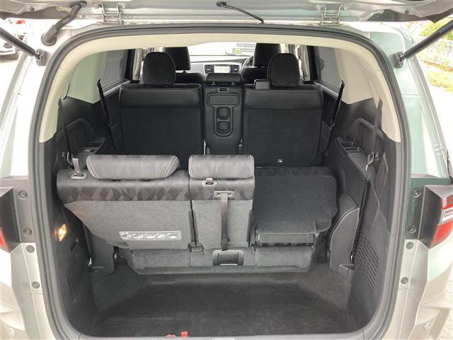 オデッセイ アブソルート・ホンダセンシング　ホンダセンシングコーナーセンサードラレコレーンキープアシストバックカメラアラウンドビューカメラＳＤナビＢＴフルセグＴＶＥＴＣ２．０　ＵＳＢ端子（39枚目）