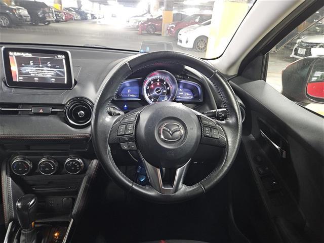 デミオ XDツーリング 禁煙車 バックカメラ クルコン 前後パーキングセンサー エマブレ 前後誤発進抑制 ヘッドアップディスプレイ LEDヘッドランプ 純正ナビ フルセグテレビ CD DVD 純正16インチAW スマートキー(2枚目)