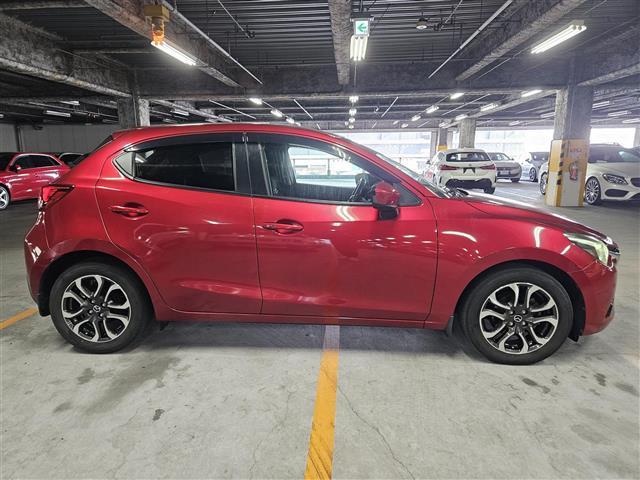 デミオ XDツーリング 禁煙車 バックカメラ クルコン 前後パーキングセンサー エマブレ 前後誤発進抑制 ヘッドアップディスプレイ LEDヘッドランプ 純正ナビ フルセグテレビ CD DVD 純正16インチAW スマートキー(11枚目)