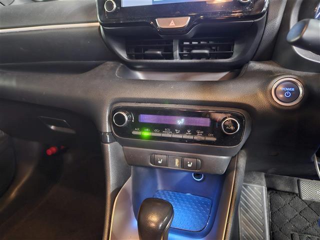 ヤリス ハイブリッドＺ　禁煙車　モデリスタフルエアロ／１５インチＡＷ　全方位カメラ　前後ドラレコ　レーダークルコン　エマブレ　レーンキープ　フルＬＥＤヘッドランプ　純正８型Ｄオーディオ　スマートキー　プッシュエンジンスタート（6枚目）