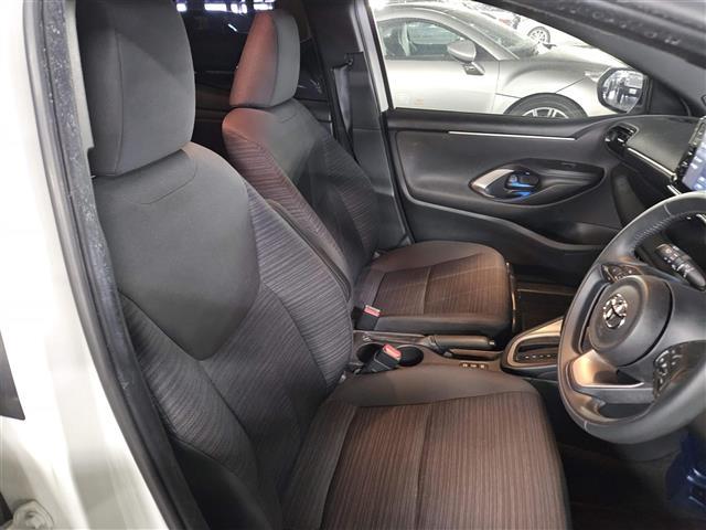 ヤリス ハイブリッドＺ　禁煙車　モデリスタフルエアロ／１５インチＡＷ　全方位カメラ　前後ドラレコ　レーダークルコン　エマブレ　レーンキープ　フルＬＥＤヘッドランプ　純正８型Ｄオーディオ　スマートキー　プッシュエンジンスタート（9枚目）