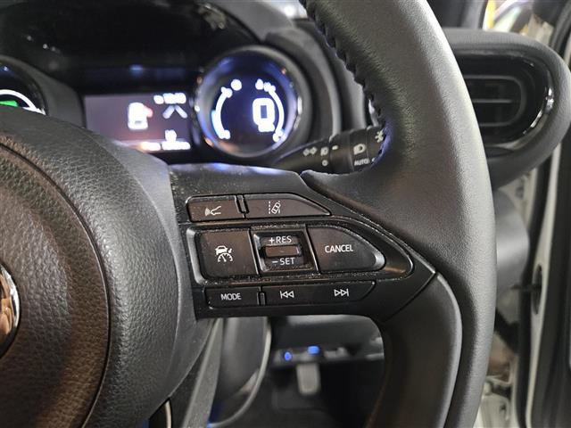 ヤリス ハイブリッドＺ　禁煙車　モデリスタフルエアロ／１５インチＡＷ　全方位カメラ　前後ドラレコ　レーダークルコン　エマブレ　レーンキープ　フルＬＥＤヘッドランプ　純正８型Ｄオーディオ　スマートキー　プッシュエンジンスタート（19枚目）