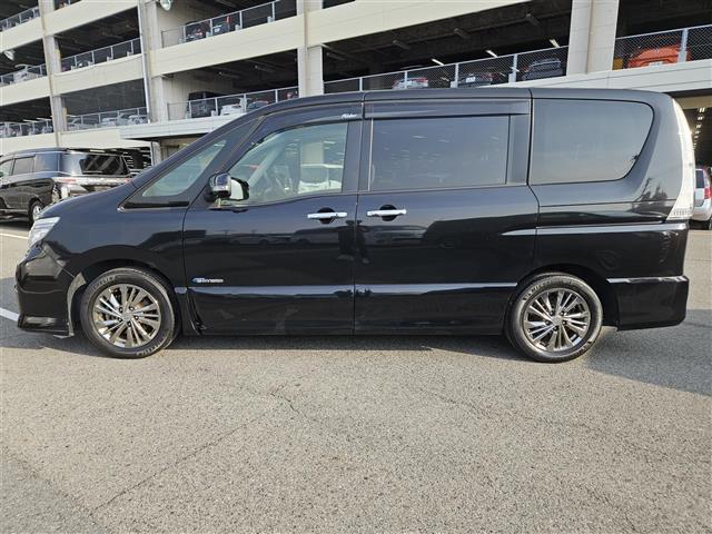 セレナ ライダーブラックラインＳ－ＨＶアドバンスドセーフティ　禁煙車　全方位モニタ　クルコン　エマブレ　車線逸脱警報　誤発進抑制　ＬＥＤヘッドランプ　純正ナビ　両側パワスラ　ビルトインＥＴＣ　ＷＡＡＣ　純正１６インチＡＷ　スマートキー　プッシュエンジンスタート（14枚目）