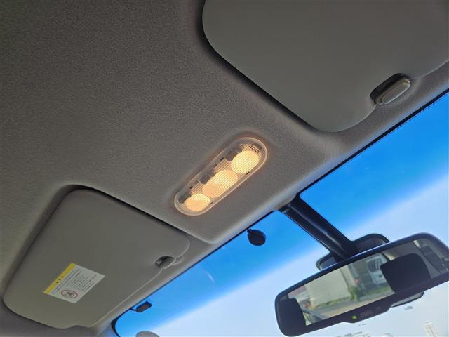 セレナ ライダーブラックラインＳ－ＨＶアドバンスドセーフティ　禁煙車　全方位モニタ　クルコン　エマブレ　車線逸脱警報　誤発進抑制　ＬＥＤヘッドランプ　純正ナビ　両側パワスラ　ビルトインＥＴＣ　ＷＡＡＣ　純正１６インチＡＷ　スマートキー　プッシュエンジンスタート（23枚目）