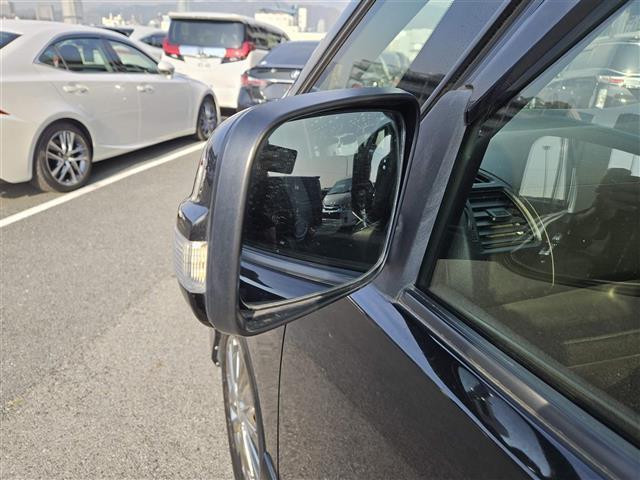 セレナ ライダーブラックラインＳ－ＨＶアドバンスドセーフティ　禁煙車　全方位モニタ　クルコン　エマブレ　車線逸脱警報　誤発進抑制　ＬＥＤヘッドランプ　純正ナビ　両側パワスラ　ビルトインＥＴＣ　ＷＡＡＣ　純正１６インチＡＷ　スマートキー　プッシュエンジンスタート（32枚目）