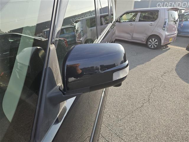 セレナ ライダーブラックラインＳ－ＨＶアドバンスドセーフティ　禁煙車　全方位モニタ　クルコン　エマブレ　車線逸脱警報　誤発進抑制　ＬＥＤヘッドランプ　純正ナビ　両側パワスラ　ビルトインＥＴＣ　ＷＡＡＣ　純正１６インチＡＷ　スマートキー　プッシュエンジンスタート（35枚目）