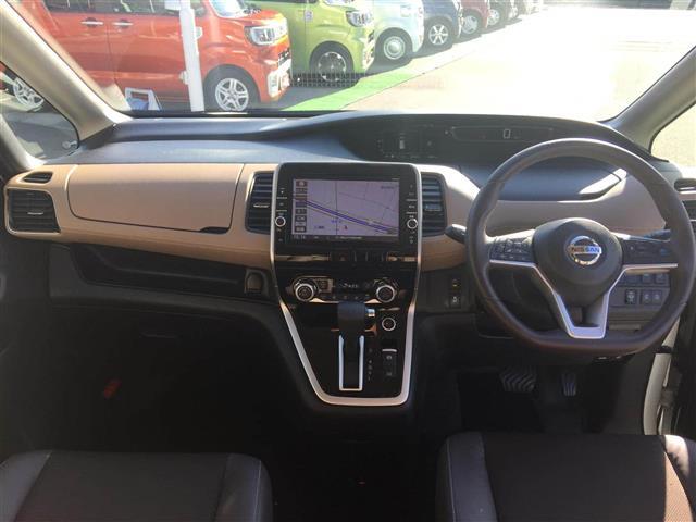 セレナ ハイウェイスターG プロパイロットエディション 純正ナビTV(4枚目)