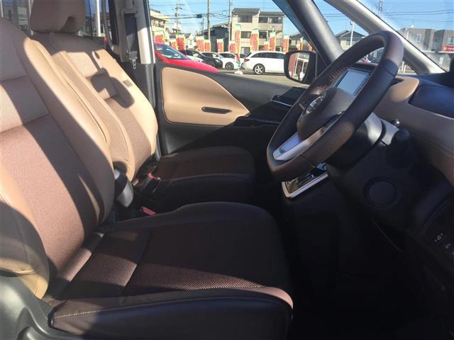 セレナ ハイウェイスターG プロパイロットエディション 純正ナビTV(5枚目)