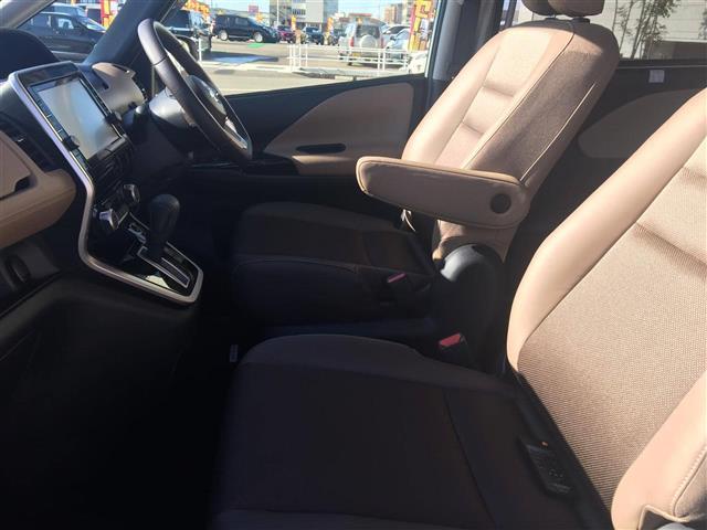 セレナ ハイウェイスターG プロパイロットエディション 純正ナビTV(6枚目)