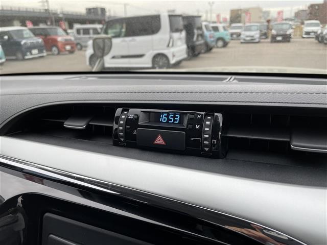 ハイラックス Ｚ　登録済未使用車　４ＷＤ　ターボ　トヨタセーフティセンス　純正アルミホイール　クルーズコントロール　スマートキー　プッシュスタート　バックカメラ　ＬＥＤヘッドライト　電動ミラー　コーナーセンサー（15枚目）