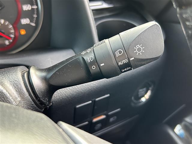 アルファード ２．５Ｓ　Ｃパッケージ　純正ディーラーナビ　ツインムーンルーフ　１２インチ後席モニター　デジタルインナーミラー　両側パワースライドドア　バックカメラ　ドラレコ　クリアランスソナー　ブラインドスポットモニター　衝突軽減システム（10枚目）