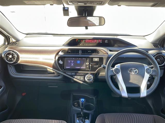 アクア G ☆純正ナビ【AM/FM/DISC/BT/SD/フルセグTV】☆バックカメラ☆トヨタセーフティセンス☆純正ドライブレコーダー前方のみ☆ビルトインETC☆前席シートヒーター☆LEDヘッドライト(2枚目)