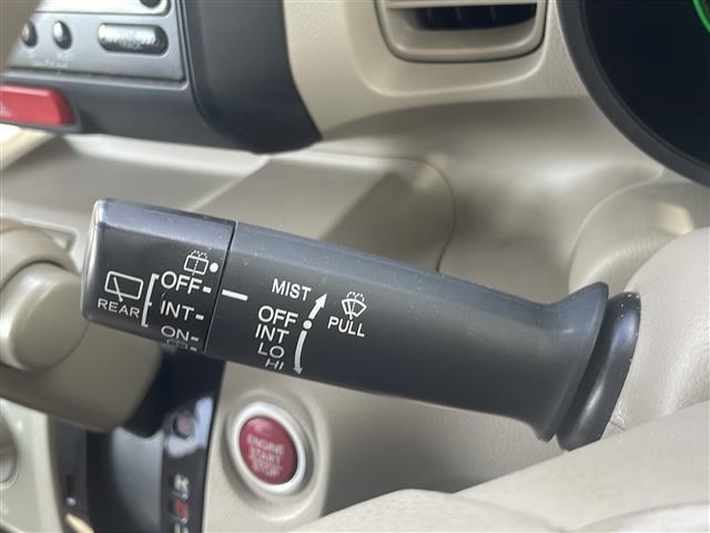 N-BOX G 純正オーディオ(WX-128CU)(AM/FM/CD)/ワンオーナー/社外13インチアルミホイール/横滑り防止装置/アイドリングストップ/両側スライドドア/スマートキー/プッシュスタート(5枚目)