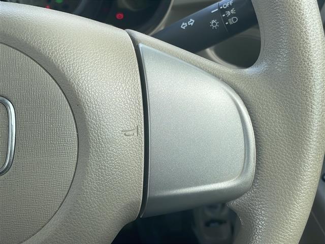 N-BOX G 純正オーディオ(WX-128CU)(AM/FM/CD)/ワンオーナー/社外13インチアルミホイール/横滑り防止装置/アイドリングストップ/両側スライドドア/スマートキー/プッシュスタート(7枚目)