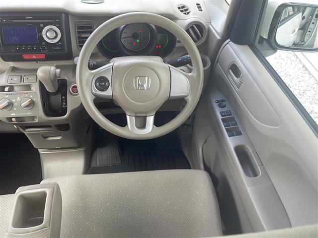 N-BOX G 純正オーディオ(WX-128CU)(AM/FM/CD)/ワンオーナー/社外13インチアルミホイール/横滑り防止装置/アイドリングストップ/両側スライドドア/スマートキー/プッシュスタート(21枚目)