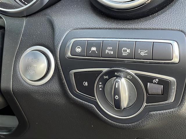 ＧＬＣ ＧＬＣ２２０ｄ　４マチックスポーツ（本革仕様）　純正メーカーオプションナビ（ＡＭ／ＦＭ／ＣＤ／ＤＶＤ／ＳＤ／ＵＳＢ／ＢＴ／フルセグ）／Ｂｕｒｍｅｓｔｅｒサウンドシステム／サンルーフ／ワンオーナー／バック＋フロント＋全方位カメラ／レーダクルコン（13枚目）