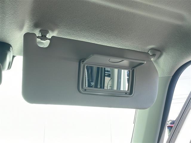 ハスラー ハイブリッドＸターボ　純正ナビ　クルーズコントロール　前席シートヒーター　ＥＴＣ　ＬＥＤヘッドライト　パドルシフト　パーキングセンサー　後席テーブル　衝突軽減ブレーキ　純正１５インチホイール　２トーンカラー（22枚目）