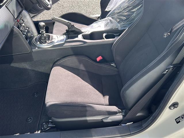 86 GT ☆純正7インチナビ【AM/FM/CD/DVD/SD/BT/フルセグTV】☆バックカメラ☆6速MT☆モデリスタエアロFSR☆柿本2本出しマフラー☆ブリッツ車高調☆社外ホイールスペーサー(25枚目)