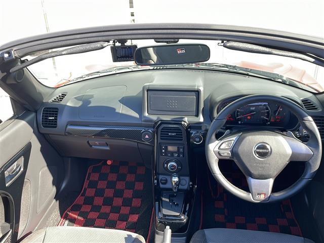 コペン GR スポーツ 16インチBBSホイール/RECAROシート/前後ドライブレコーダー/ターボ/MT付きAT/パドルシフト/シートヒーター/オートライト/LEDヘッドライト/フォグランプ/純正フロアマット(2枚目)