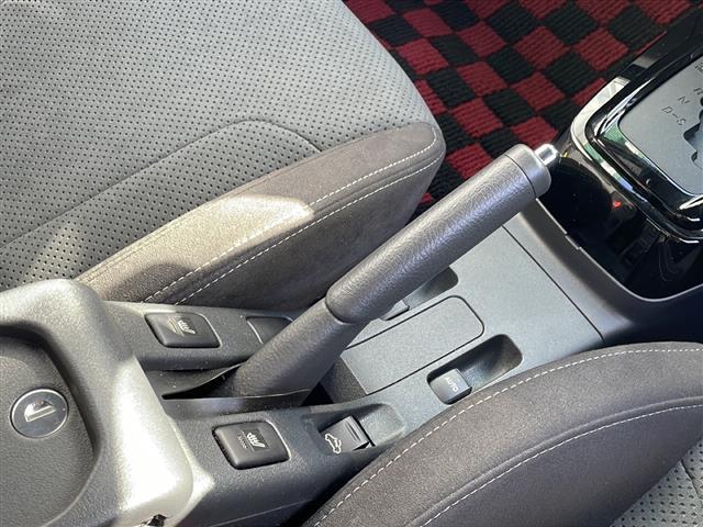 コペン GR スポーツ 16インチBBSホイール/RECAROシート/前後ドライブレコーダー/ターボ/MT付きAT/パドルシフト/シートヒーター/オートライト/LEDヘッドライト/フォグランプ/純正フロアマット(12枚目)