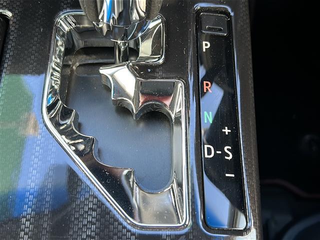 クラウンハイブリッド アスリートS ブラックスタイル ☆メーカーオプションナビ【AM/FM/BT/USB/CD/DVD/ワンセグTV】☆バックカメラ☆サンルーフ☆ブラックスタイル専用18インチホイール☆ETC☆前席パワーシート(9枚目)