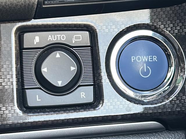 クラウンハイブリッド アスリートS ブラックスタイル ☆メーカーオプションナビ【AM/FM/BT/USB/CD/DVD/ワンセグTV】☆バックカメラ☆サンルーフ☆ブラックスタイル専用18インチホイール☆ETC☆前席パワーシート(11枚目)