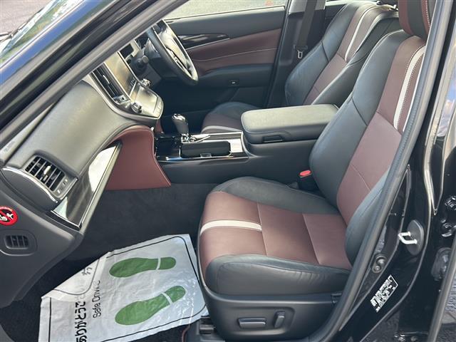 クラウンハイブリッド アスリートS ブラックスタイル ☆メーカーオプションナビ【AM/FM/BT/USB/CD/DVD/ワンセグTV】☆バックカメラ☆サンルーフ☆ブラックスタイル専用18インチホイール☆ETC☆前席パワーシート(29枚目)