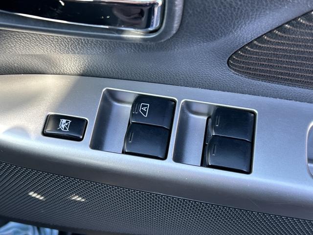 eKワゴン M ナビ AVIC-MRZ009 CD DVD フルセグTV Bluetooth ETC バックカメラ(ミラー) 純正フロアマット 社外14インチアルミホイール 純正ドアバイザー HIDヘッドライト(16枚目)