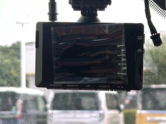 NX NX300 Fスポーツ ☆メーカーナビ【AM/FM/CD/DVD/SD/USB/BT/フルセグTV】☆アラウンドビューモニター☆サンルーフ☆3眼LEDヘッドライト☆レクサスセーフティ・レーダークルーズコントロール(6枚目)