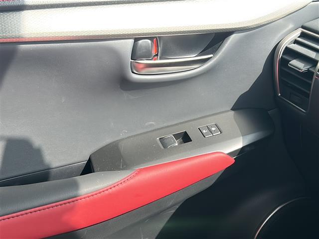 NX NX300 Fスポーツ ☆メーカーナビ【AM/FM/CD/DVD/SD/USB/BT/フルセグTV】☆アラウンドビューモニター☆サンルーフ☆3眼LEDヘッドライト☆レクサスセーフティ・レーダークルーズコントロール(22枚目)