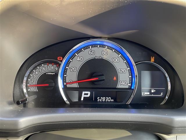 ＮＶ１００クリッパーリオ Ｅ　フローティングディスプレイオーディオ（ＡＭ／ＦＭ／ＢＴ／ＵＳＢ）／コーナーセンサー／衝突軽減ブレーキ／車線逸脱警報／ＥＴＣ／バックカメラ／前後ドライブレコーダー／Ｄ席シートヒーター（3枚目）