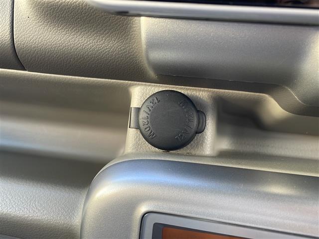 ＮＶ１００クリッパーリオ Ｅ　フローティングディスプレイオーディオ（ＡＭ／ＦＭ／ＢＴ／ＵＳＢ）／コーナーセンサー／衝突軽減ブレーキ／車線逸脱警報／ＥＴＣ／バックカメラ／前後ドライブレコーダー／Ｄ席シートヒーター（9枚目）