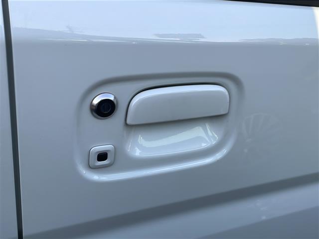 ＮＶ１００クリッパーリオ Ｅ　フローティングディスプレイオーディオ（ＡＭ／ＦＭ／ＢＴ／ＵＳＢ）／コーナーセンサー／衝突軽減ブレーキ／車線逸脱警報／ＥＴＣ／バックカメラ／前後ドライブレコーダー／Ｄ席シートヒーター（11枚目）