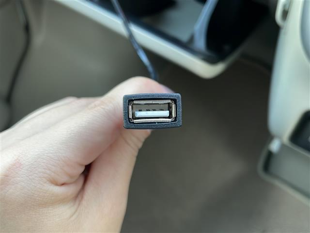 ＮＶ１００クリッパーリオ Ｅ　フローティングディスプレイオーディオ（ＡＭ／ＦＭ／ＢＴ／ＵＳＢ）／コーナーセンサー／衝突軽減ブレーキ／車線逸脱警報／ＥＴＣ／バックカメラ／前後ドライブレコーダー／Ｄ席シートヒーター（20枚目）