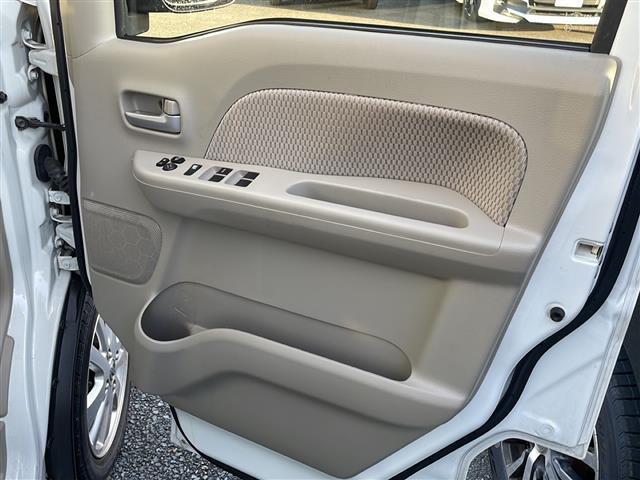 ＮＶ１００クリッパーリオ Ｅ　フローティングディスプレイオーディオ（ＡＭ／ＦＭ／ＢＴ／ＵＳＢ）／コーナーセンサー／衝突軽減ブレーキ／車線逸脱警報／ＥＴＣ／バックカメラ／前後ドライブレコーダー／Ｄ席シートヒーター（33枚目）