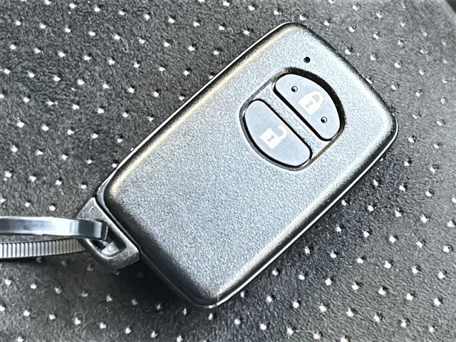 アクア G GRスポーツ・17インチパッケージ パナソニックナビ(AM/FM/SD/BT/SDREC/CD/DVD/フルセグ)/クルーズコントロール/プリクラッシュセーフティ/ETC/バックカメラ/純正GR専用フロアマット(14枚目)