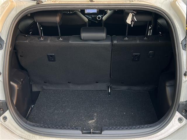 アクア G GRスポーツ・17インチパッケージ パナソニックナビ(AM/FM/SD/BT/SDREC/CD/DVD/フルセグ)/クルーズコントロール/プリクラッシュセーフティ/ETC/バックカメラ/純正GR専用フロアマット(26枚目)