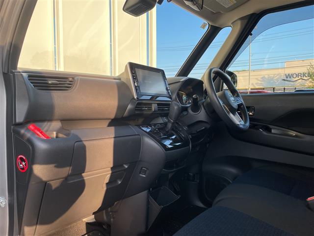 ルークス ハイウェイスター　Ｘ　プロパイロットエディション　純正９インチナビ／（ＡＭ／ＦＭ／ＣＤ／ＤＶＤ／ＳＤ／ＵＳＢ／ＢＴ／フルセグ）／プロパイロット／前後コーナーセンサー／衝突軽減ブレーキ／車線逸脱警報／先行車発進お知らせ機能／標識認識機能（29枚目）