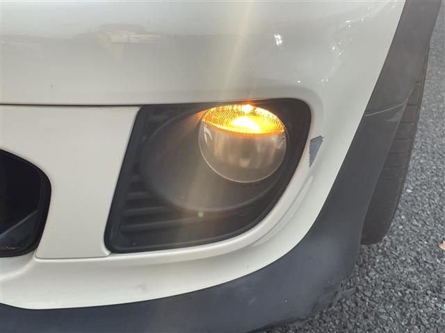 ＭＩＮＩ ジョンクーパーワークス　クラブマン　Ｃａｒｒｏｚｚｅｒｉａナビ　バックカメラ　Ｈａｒｍｏｎ　Ｋａｒｄｏｎサウンド　シートヒーター　純正１７インチアルミホイール　ＥＴＣ　横滑り防止装置　レザーシート　アイドリングストップ　フォグランプ（26枚目）