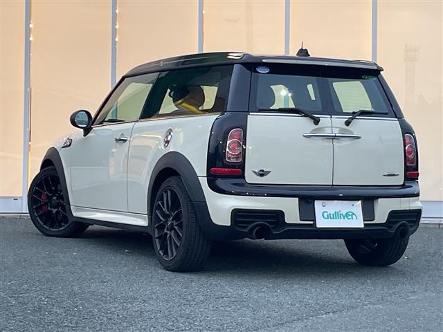 ＭＩＮＩ ジョンクーパーワークス　クラブマン　Ｃａｒｒｏｚｚｅｒｉａナビ　バックカメラ　Ｈａｒｍｏｎ　Ｋａｒｄｏｎサウンド　シートヒーター　純正１７インチアルミホイール　ＥＴＣ　横滑り防止装置　レザーシート　アイドリングストップ　フォグランプ（32枚目）
