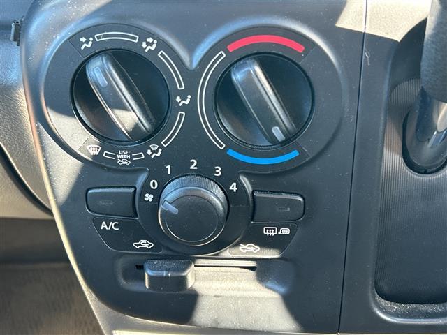 エブリイ ジョインターボ ☆ワンオーナー☆4WD☆スズキセーフティサポート☆KENWOODナビ(BT/フルセグ/AM/FM/DISC)☆Bカメラ☆両側スライドドア☆LEDヘッドライト☆オートライト☆デジタルインナーミラー(12枚目)