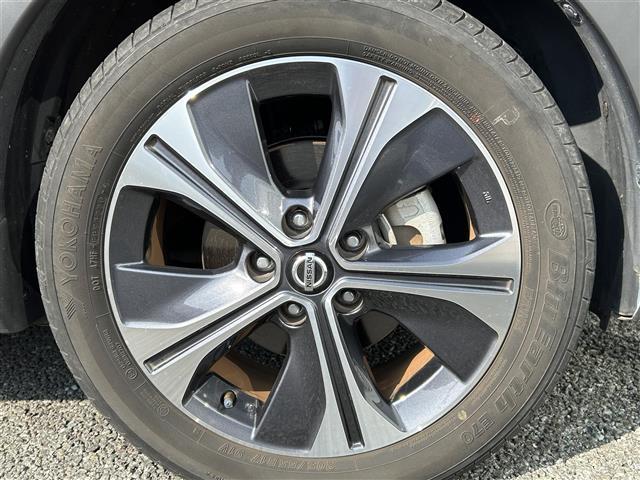 キックス Ｘ　ツートーンインテリアエディション　☆プロパイロット☆純正ナビ（ＢＴ／ＤＩＳＣ）☆アラウンドビューモニター☆Ｂカメラ☆サイドカメラ☆フロントカメラ☆レーダークルーズコントロール☆ＬＥＤヘッドライト☆オートライト☆フォグランプ（35枚目）