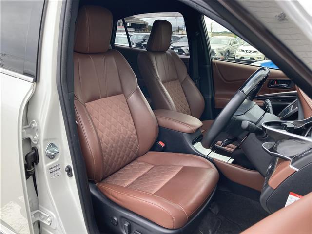 ハリアー プレミアム　Ｔｏｙｏｔａ　Ｓａｆｅｔｙ　Ｓｅｎｓｅ　ムーンルーフ　ＡＬＰＩＮＥ製１０インチナビ　フルセグＴＶ　ＥＴＣ　バックモニター　ドライブレコーダー　ＬＥＤヘッドランプ　ハーフレザーシート　パワーシート（11枚目）