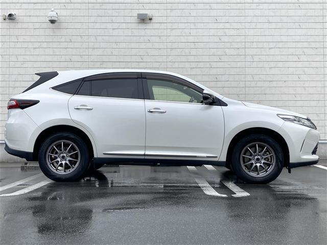 ハリアー プレミアム　Ｔｏｙｏｔａ　Ｓａｆｅｔｙ　Ｓｅｎｓｅ　ムーンルーフ　ＡＬＰＩＮＥ製１０インチナビ　フルセグＴＶ　ＥＴＣ　バックモニター　ドライブレコーダー　ＬＥＤヘッドランプ　ハーフレザーシート　パワーシート（25枚目）