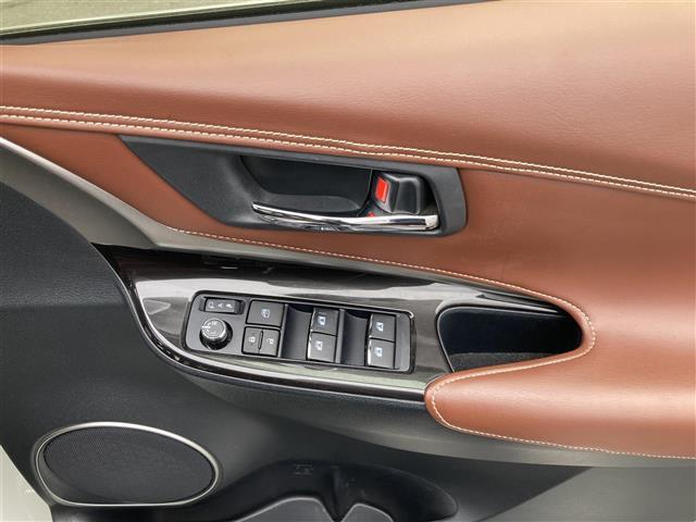 ハリアー プレミアム　Ｔｏｙｏｔａ　Ｓａｆｅｔｙ　Ｓｅｎｓｅ　ムーンルーフ　ＡＬＰＩＮＥ製１０インチナビ　フルセグＴＶ　ＥＴＣ　バックモニター　ドライブレコーダー　ＬＥＤヘッドランプ　ハーフレザーシート　パワーシート（27枚目）