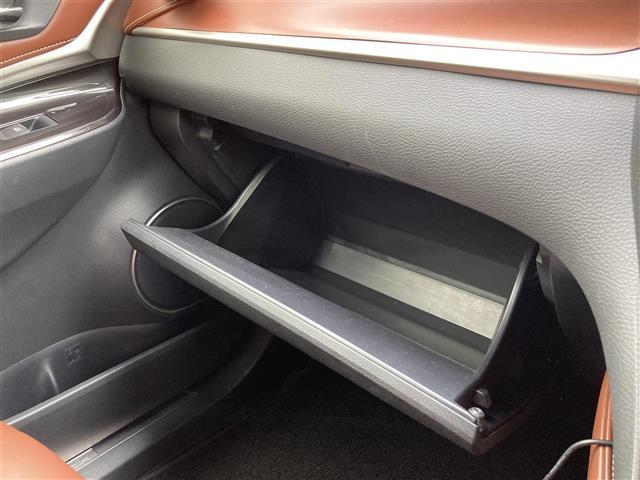 ハリアー プレミアム　Ｔｏｙｏｔａ　Ｓａｆｅｔｙ　Ｓｅｎｓｅ　ムーンルーフ　ＡＬＰＩＮＥ製１０インチナビ　フルセグＴＶ　ＥＴＣ　バックモニター　ドライブレコーダー　ＬＥＤヘッドランプ　ハーフレザーシート　パワーシート（42枚目）