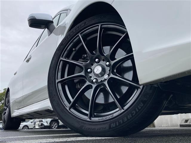 レヴォーグ ２．０ＧＴ－Ｓアイサイト　アイサイト　アドバンストセーフティパッケージ　純正ディーラーオプションナビ　バックカメラ　ＥＴＣ　前後ドライブレコーダー　サイドビューモニター　レーダークルーズコントロール　前席パワーシート　電動Ｐ（19枚目）
