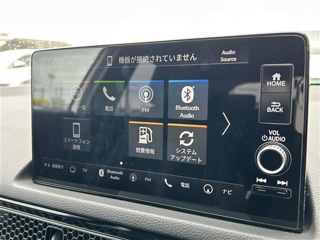 シビック ＬＸ　ワンオーナー　リアウイング　ＨｏｎｄａＳＥＮＳＩＮＧ　純正９インチナビ　フルセグＴＶ　ＥＴＣ２．０　バックモニター　ドライブレコーダー　ＬＥＤヘッドライト　レーダークルーズコントロール　スマートキー（6枚目）