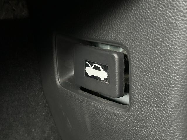 シビック ＬＸ　ワンオーナー　リアウイング　ＨｏｎｄａＳＥＮＳＩＮＧ　純正９インチナビ　フルセグＴＶ　ＥＴＣ２．０　バックモニター　ドライブレコーダー　ＬＥＤヘッドライト　レーダークルーズコントロール　スマートキー（44枚目）